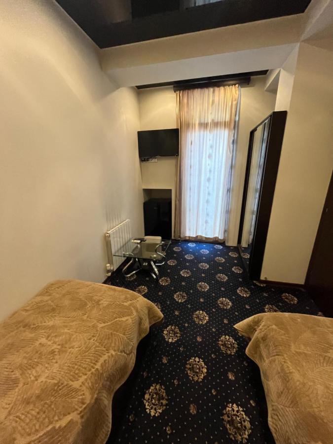 Hotel New Royal Tbilisi Bagian luar foto