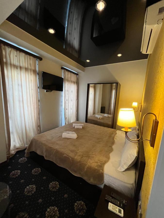 Hotel New Royal Tbilisi Bagian luar foto