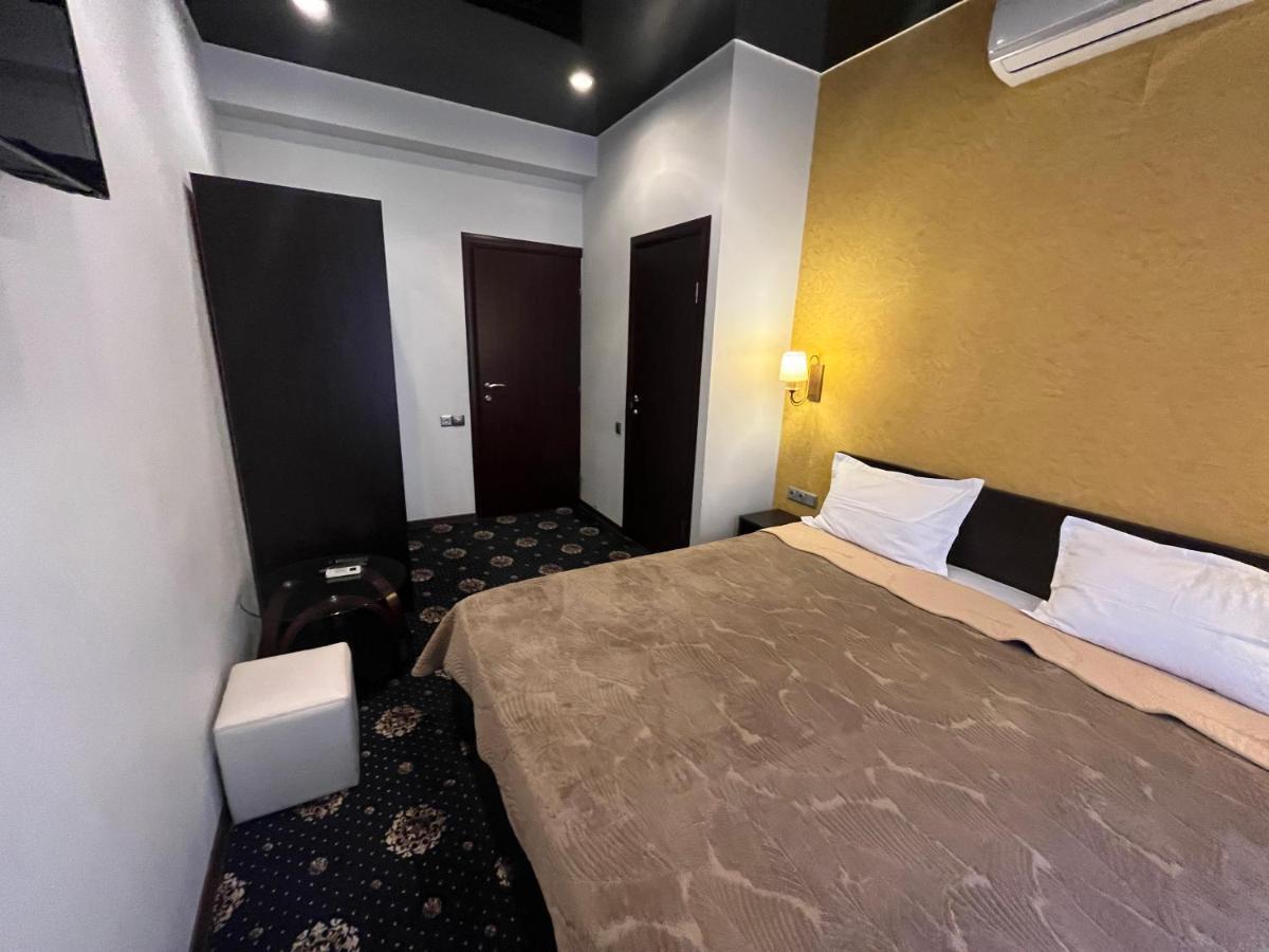 Hotel New Royal Tbilisi Bagian luar foto