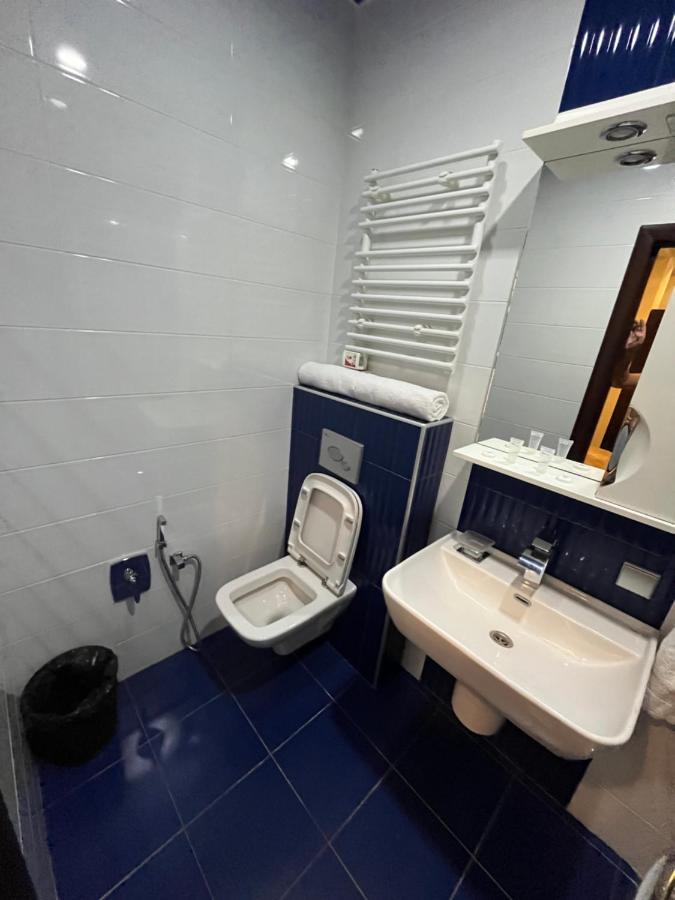 Hotel New Royal Tbilisi Bagian luar foto