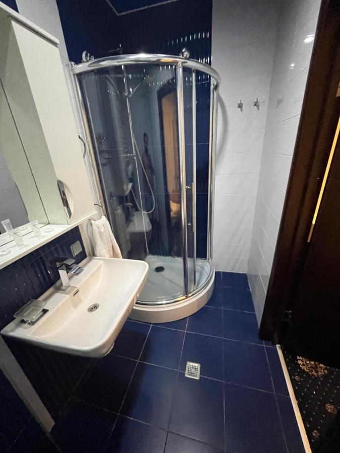 Hotel New Royal Tbilisi Bagian luar foto