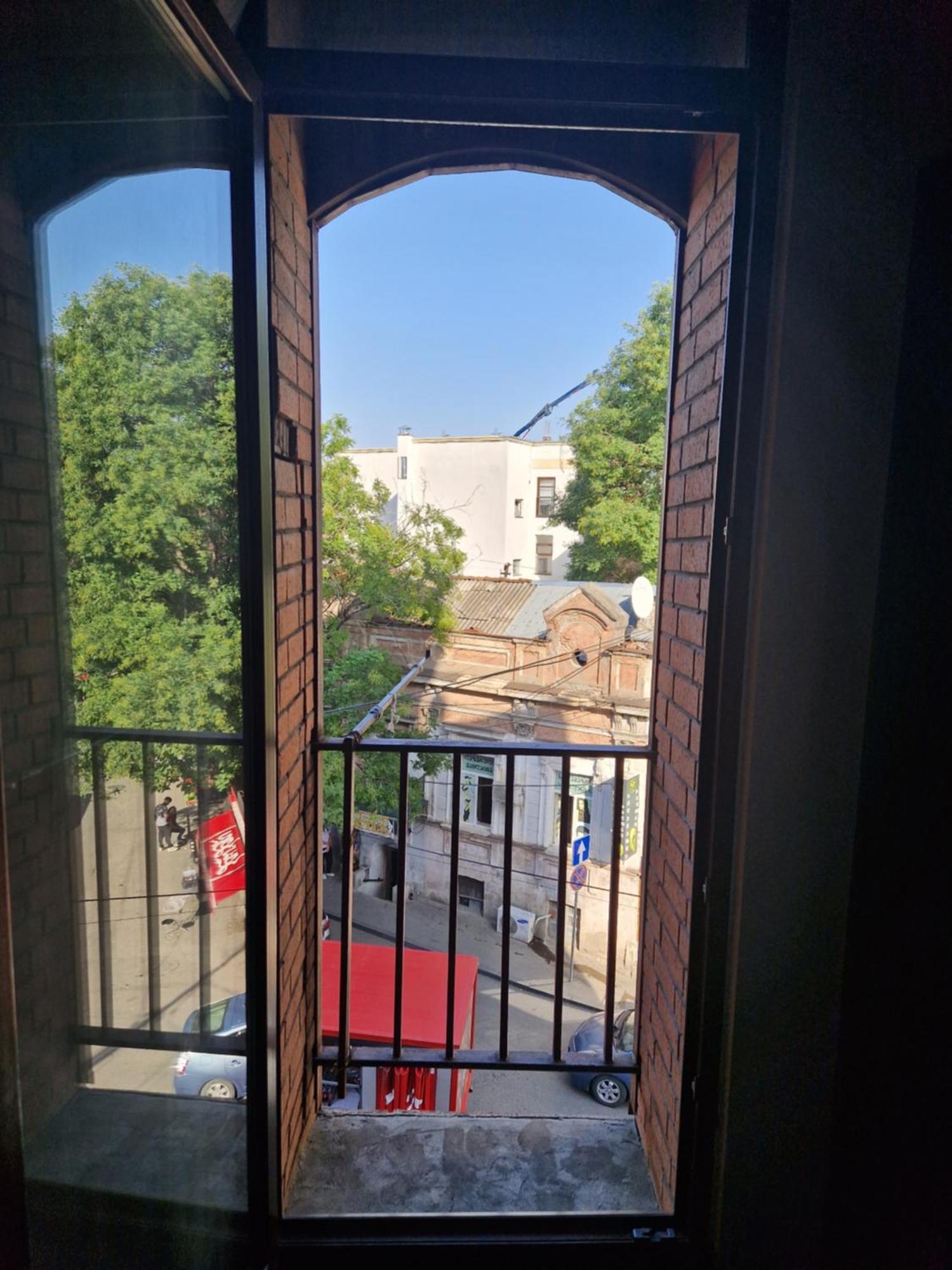 Hotel New Royal Tbilisi Bagian luar foto